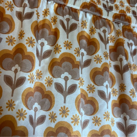 Show Me Your Mumu Retro Inspired Queen of Hearts Pants Small - Picture 4 of 9